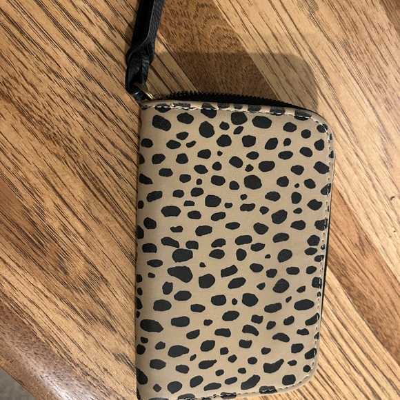Leopard Print Crossbody Bag and Wallet - Picture 5 of 6